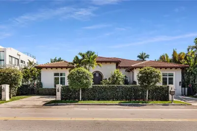 1360 98th St, Bay Harbor Islands: photo 1 of 38
