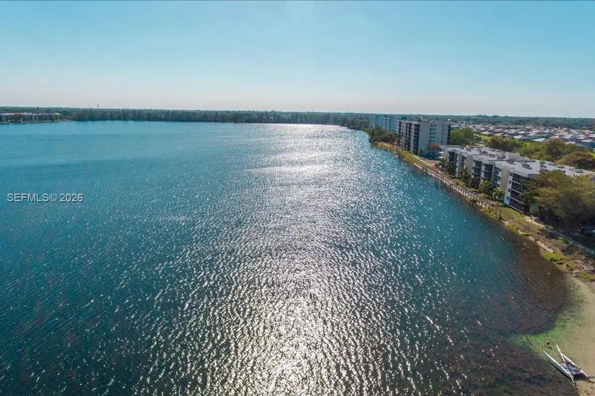 110 Lake Emerald Dr #403, Oakland Park: photo 1 of 35