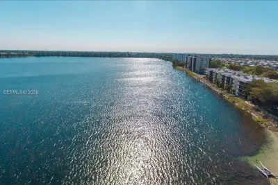 110 Lake Emerald Dr #403, Oakland Park: photo 1 of 35