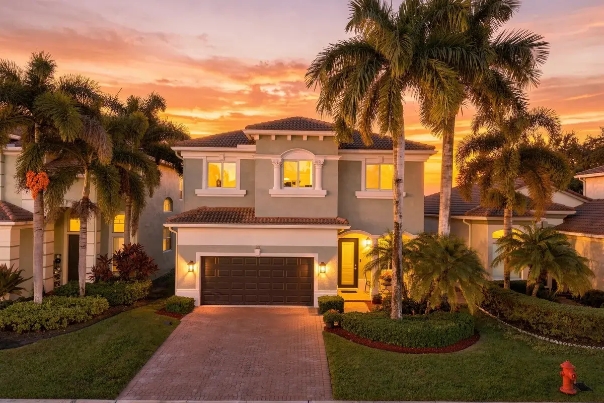 23 Country Lake Cir, Boynton Beach: photo 1 of 32