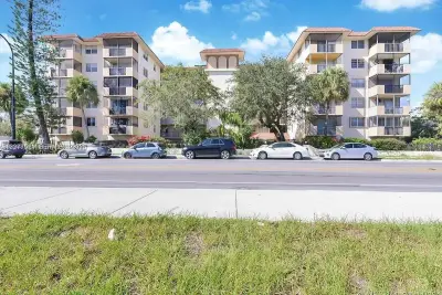 12590 NE 16th Ave #206, North Miami: photo 1 of 6