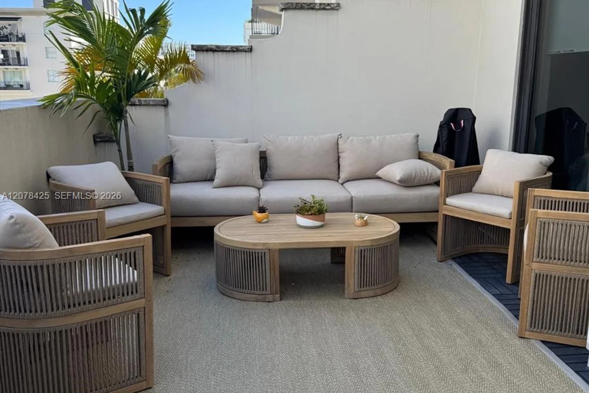 301 Altara Ave #403, Coral Gables: photo 1 of 17