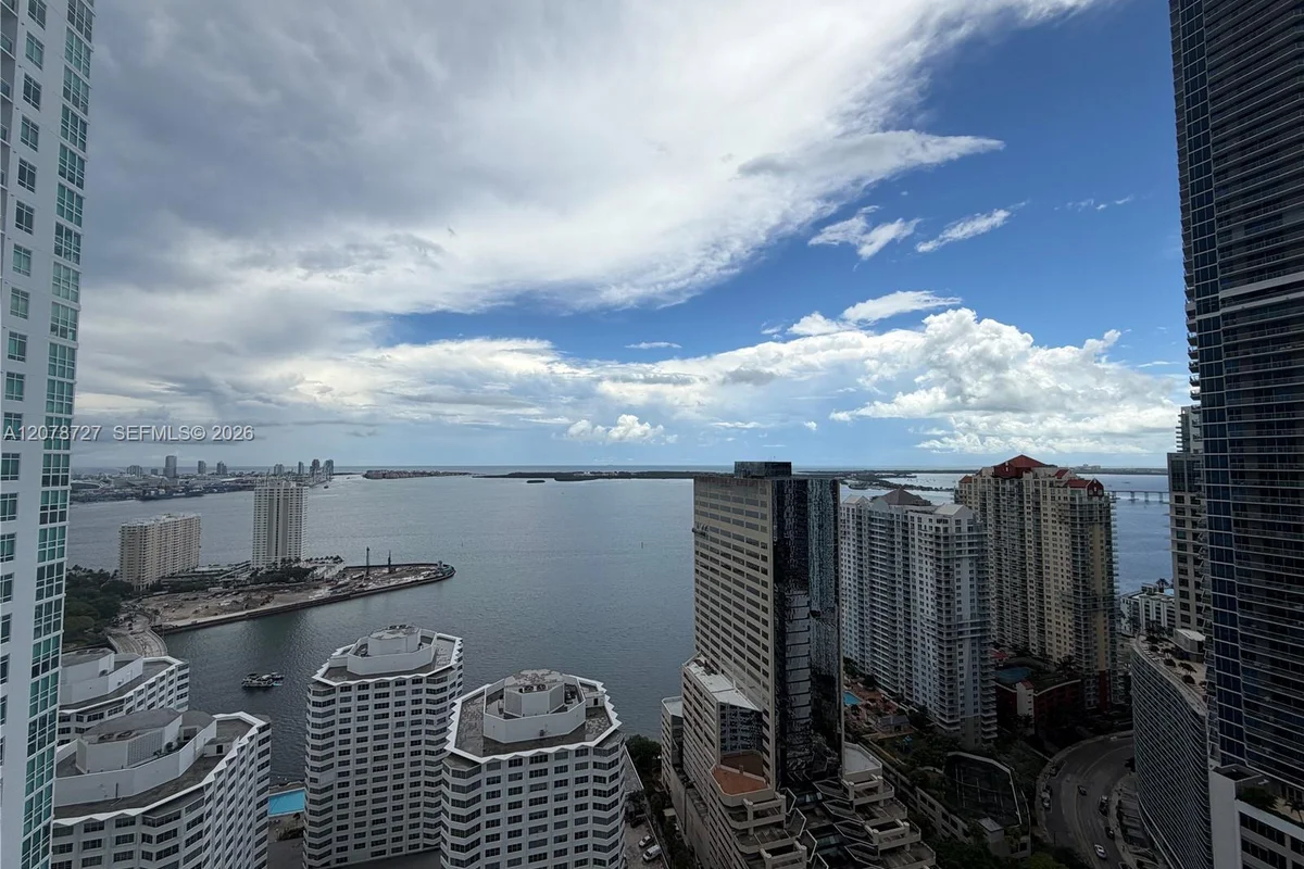 951 Brickell Ave #3804, Miami: photo 1 of 13