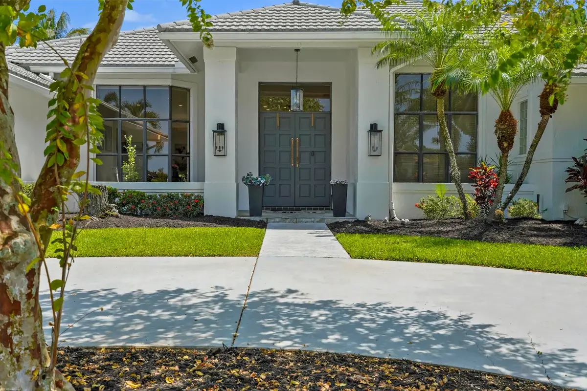 1902 S Club Dr, Wellington: photo 1 of 57
