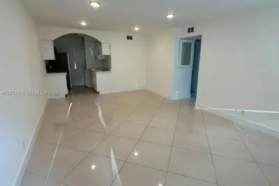 10230 Twin Lakes Dr #16-C, Coral Springs: photo 1 of 25