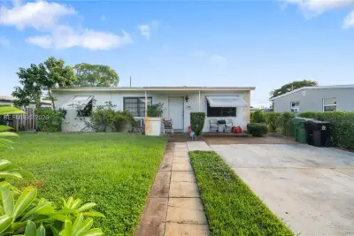 1038 NW 11th Ct, Fort Lauderdale: photo 1 of 24