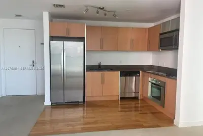 300 S Biscayne Blvd #T-2303, Miami: photo 1 of 4