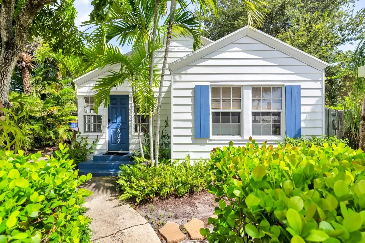609 Palm St, West Palm Beach: photo 1 of 29