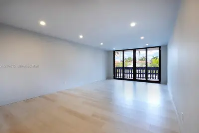90 Edgewater Dr #224, Coral Gables: photo 1 of 22