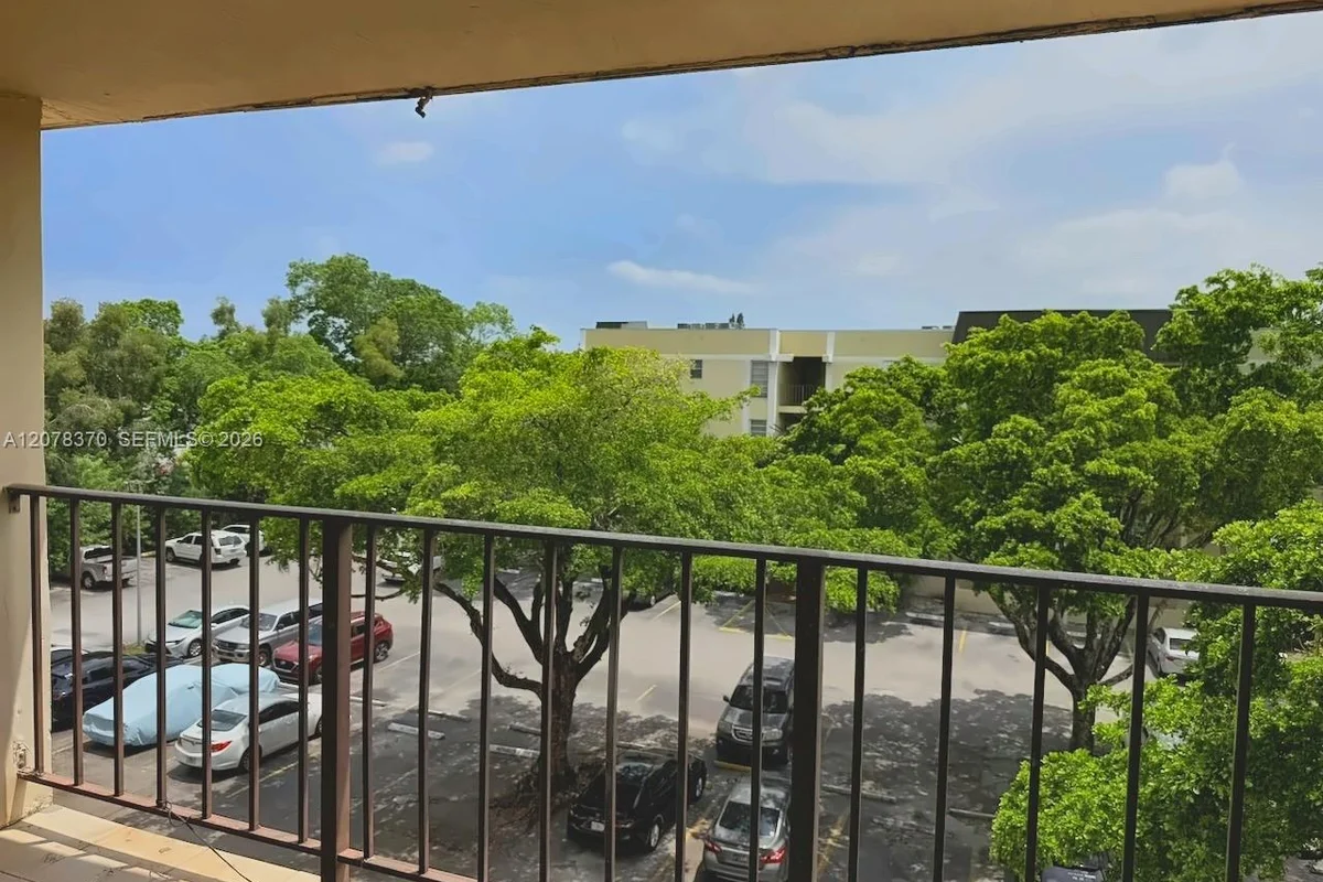 12035 NE 2nd Ave #A419, North Miami: photo 1 of 13