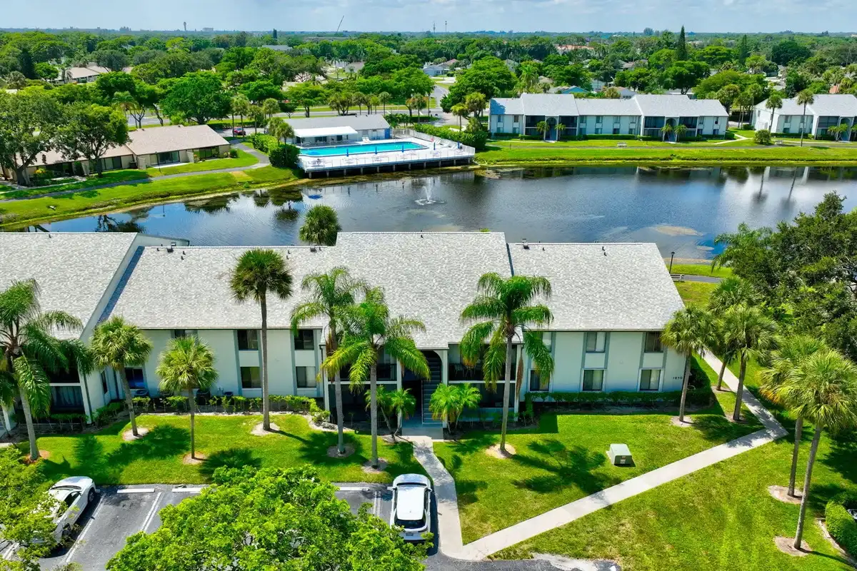 1010 Green Pine Blvd #F2, West Palm Beach: photo 1 of 30
