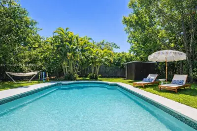 200 SE 19th St, Fort Lauderdale: photo 1 of 51