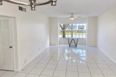 2181 NE 67th St #603, Fort Lauderdale: photo 1 of 9