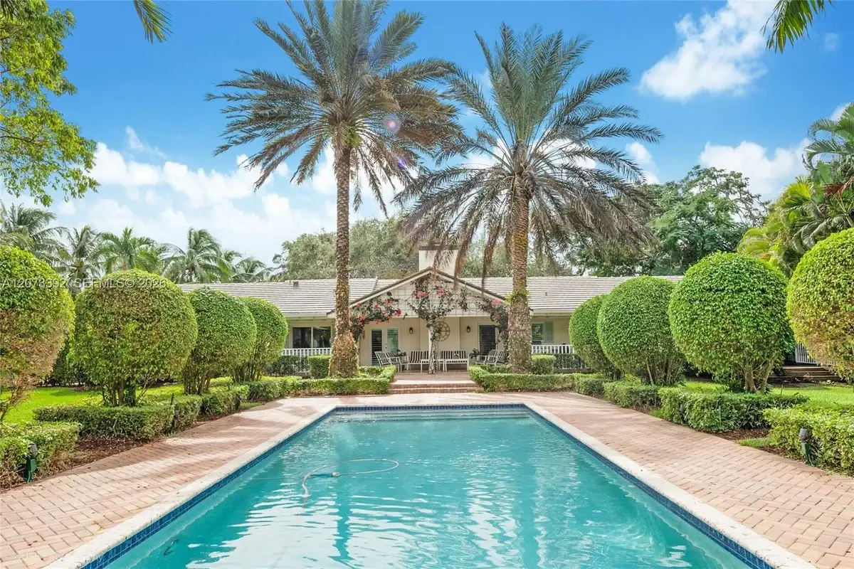 7345 SW 152nd St, Palmetto Bay: photo 1 of 23