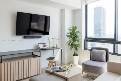 225 N Miami Ave #2107, Miami: photo 1 of 7