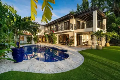 5170 La Gorce Dr, Miami Beach: photo 1 of 74