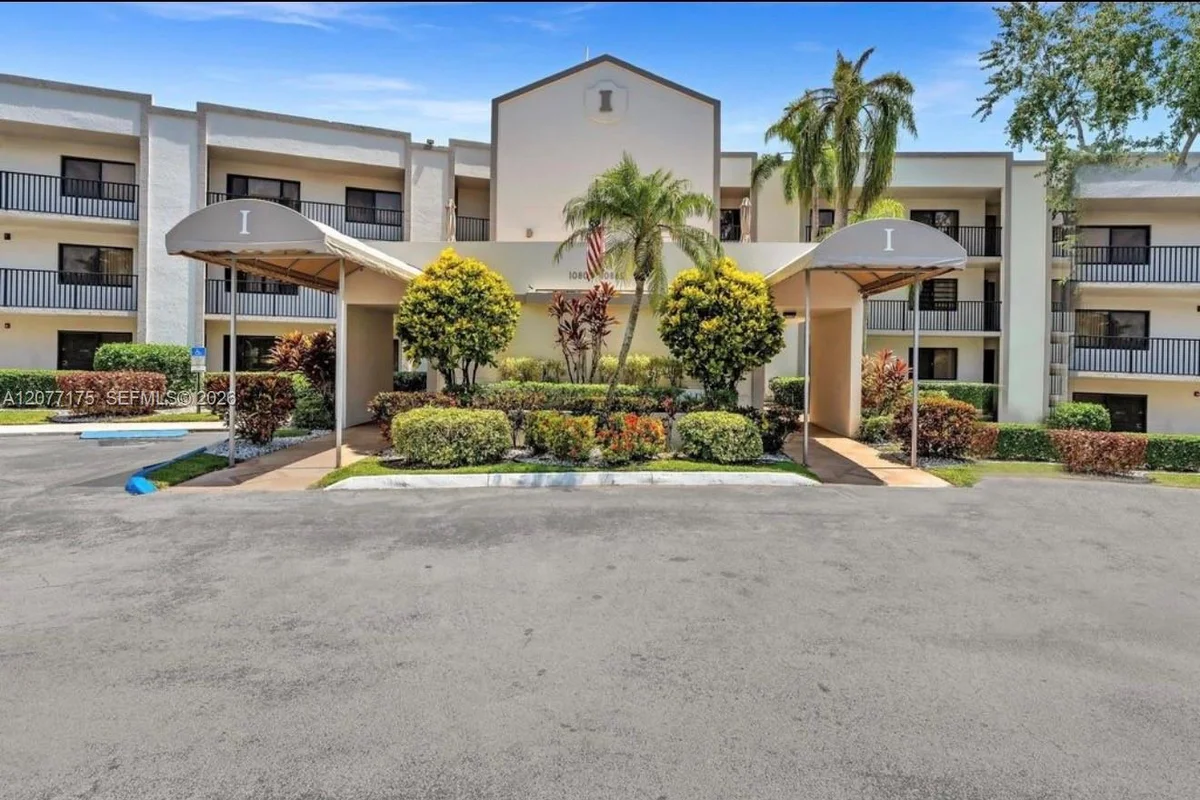 10847 W Clairmont Cir #302, Tamarac: photo 1 of 23