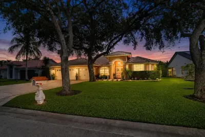 4477 NW 89th Way, Coral Springs: photo 1 of 45