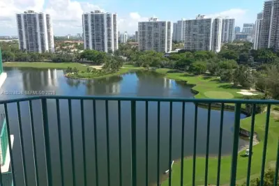 20000 E Country Club Dr #1212, Aventura: photo 1 of 11