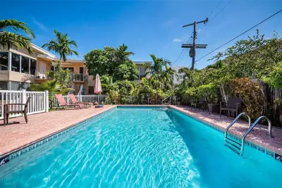 9400 E Bay Harbor Dr #3, Bay Harbor Islands: photo 1 of 14