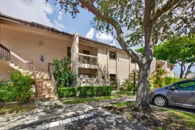 4111 NW 22nd St #250E, Coconut Creek: photo 1 of 29