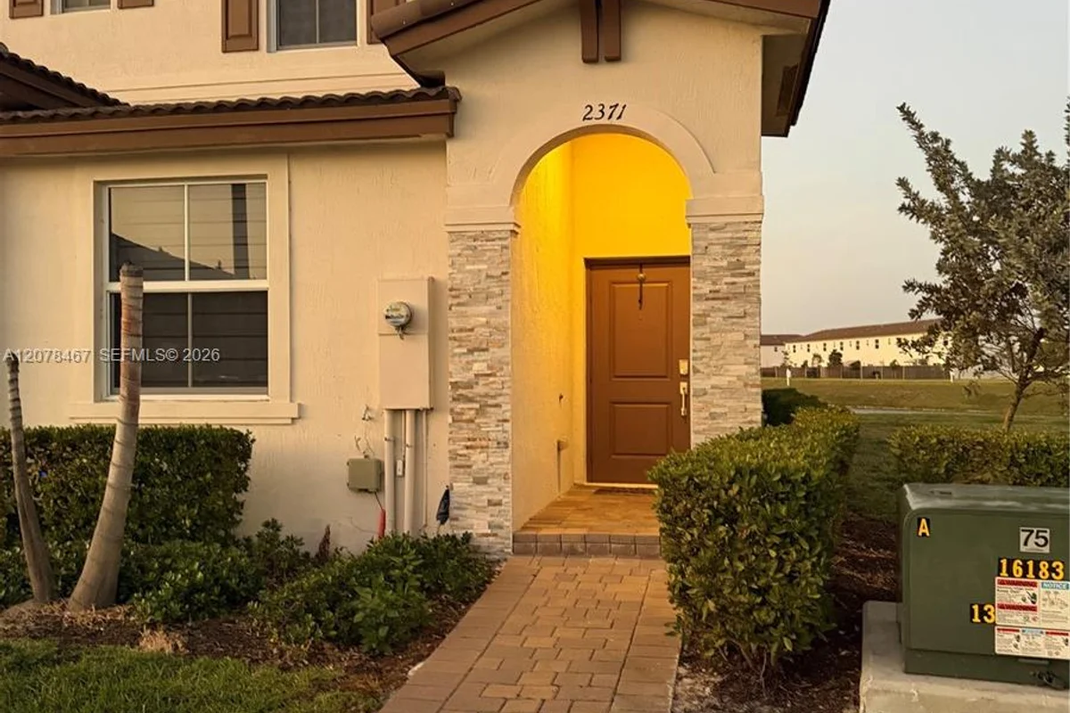 2371 NW 122nd Ter, Miami: photo 1 of 34