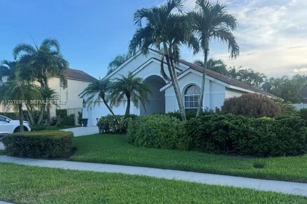 12741 Meadowbreeze Dr, Wellington: photo 1 of 16