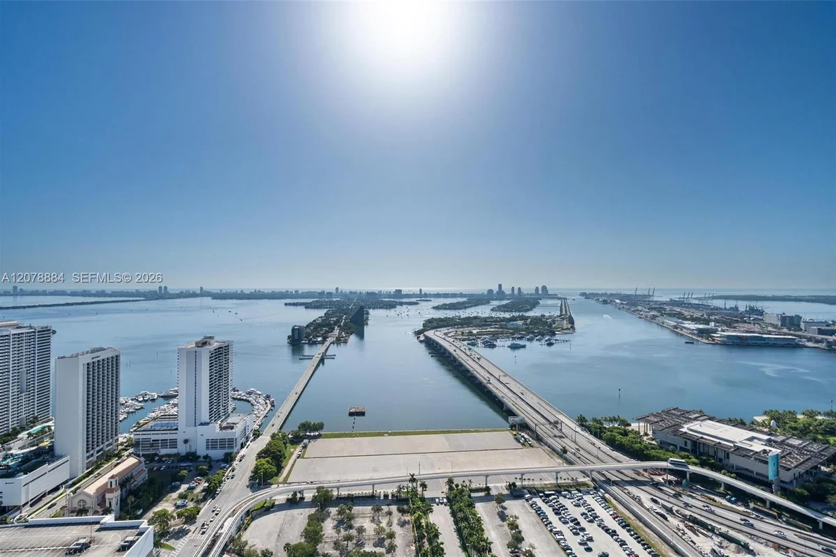 1400 Biscayne Blvd #4504, Miami: photo 1 of 82