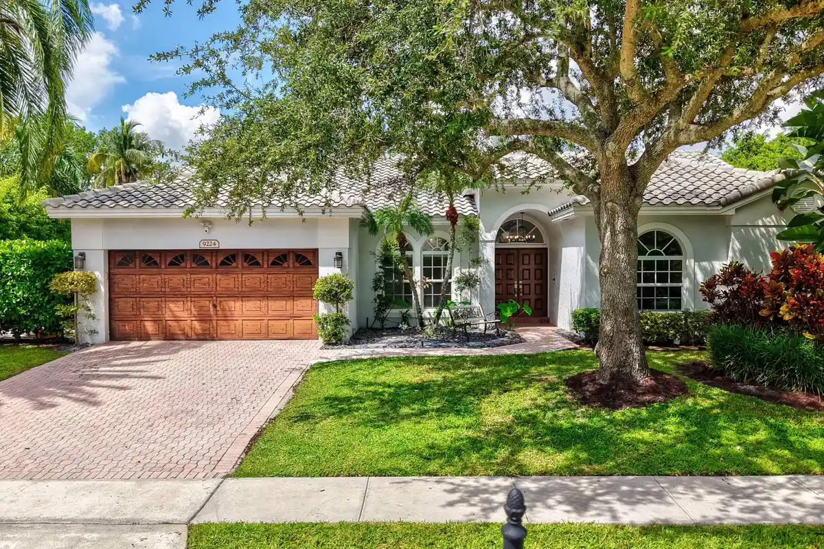 9224 Lake Serena Dr, Boca Raton: photo 1 of 57
