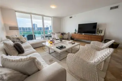 3301 NE 183rd St #1105, Aventura: photo 1 of 18