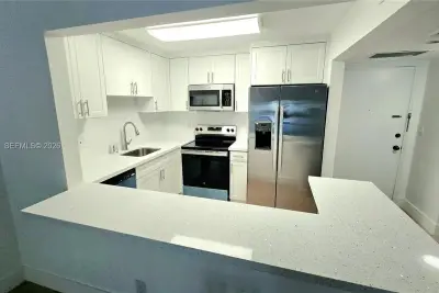 255 S Cypress Rd #307, Pompano Beach: photo 1 of 33