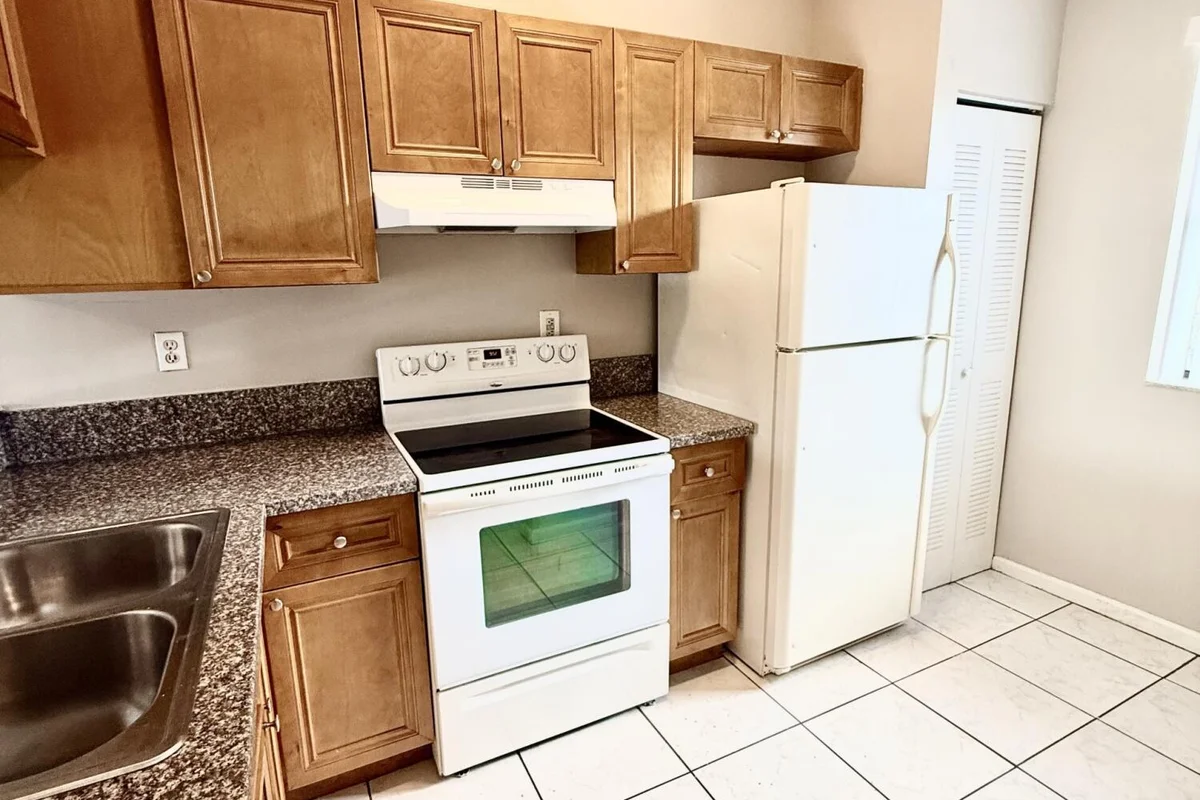 11632 NW 23rd Ct, Coral Springs: photo 1 of 14