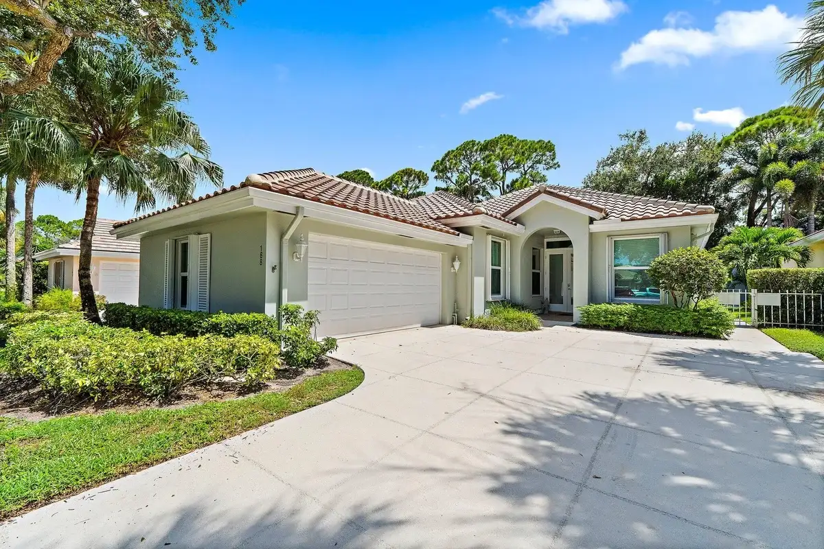 188 S Hampton Dr, Jupiter: photo 1 of 45