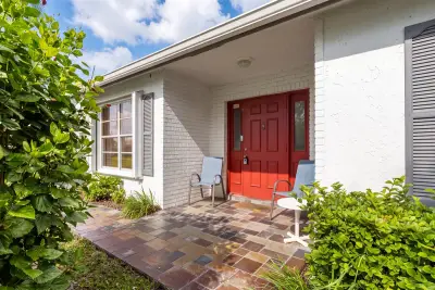 6127 Rainbow Cir, Lake Worth: photo 1 of 29