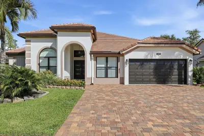 15613 Bent Creek Rd, Wellington: photo 1 of 43