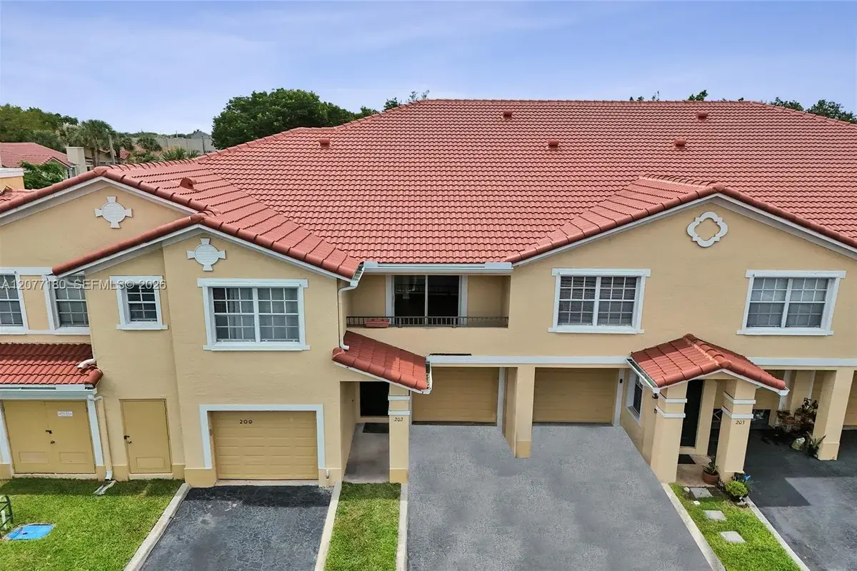 202 Belmont Ln, North Lauderdale: photo 1 of 48