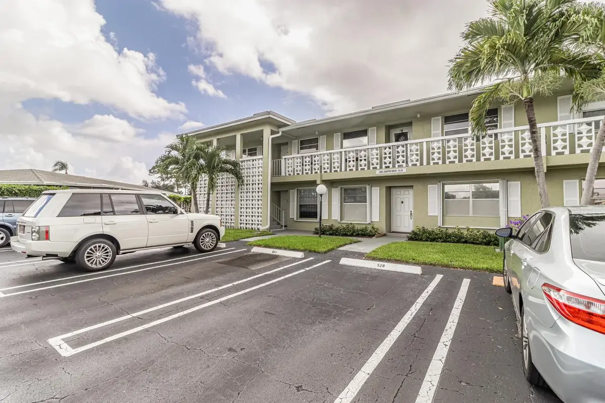 2460 Juniper Dr #201, Delray Beach: photo 1 of 22