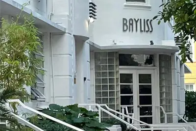 500 14th St #106, Miami Beach: photo 1 of 13