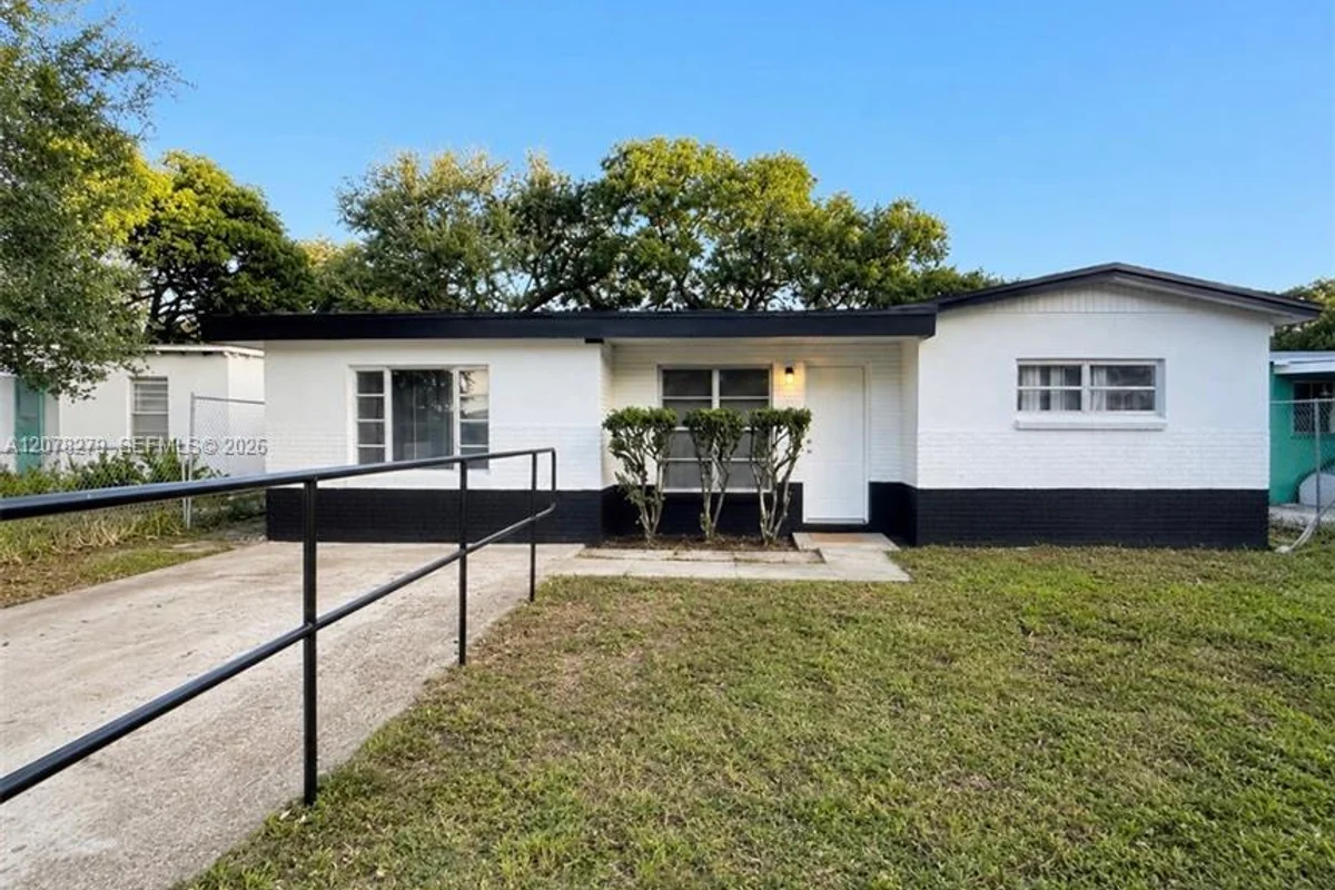 14241 NW 23rd Pl, Opa-locka: photo 1 of 1