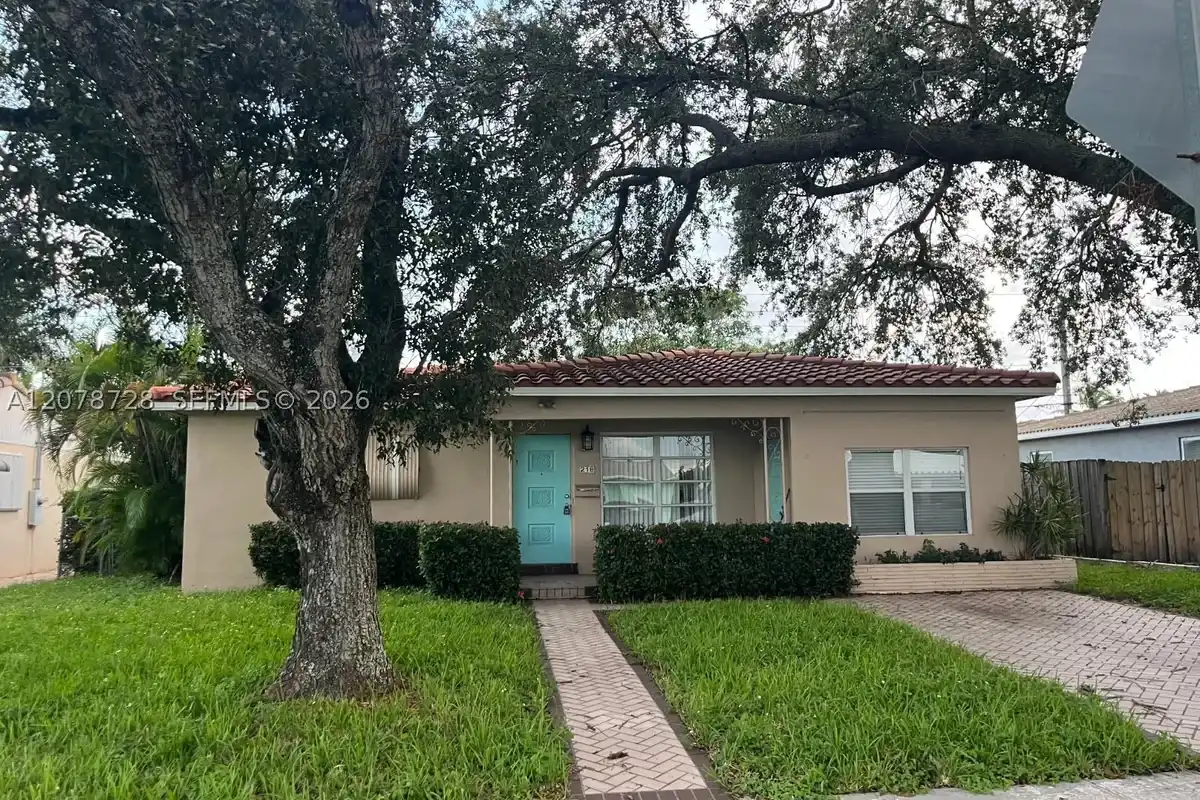 218 SE 3rd Ter, Dania Beach: photo 1 of 12