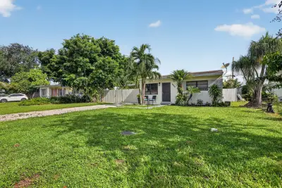 6533 SW 19th St, Miramar: photo 1 of 26