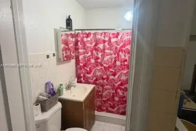 1750 Madison St #C, Hollywood: photo 1 of 7