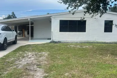 3022 French Ave, Lake Worth: photo 1 of 12
