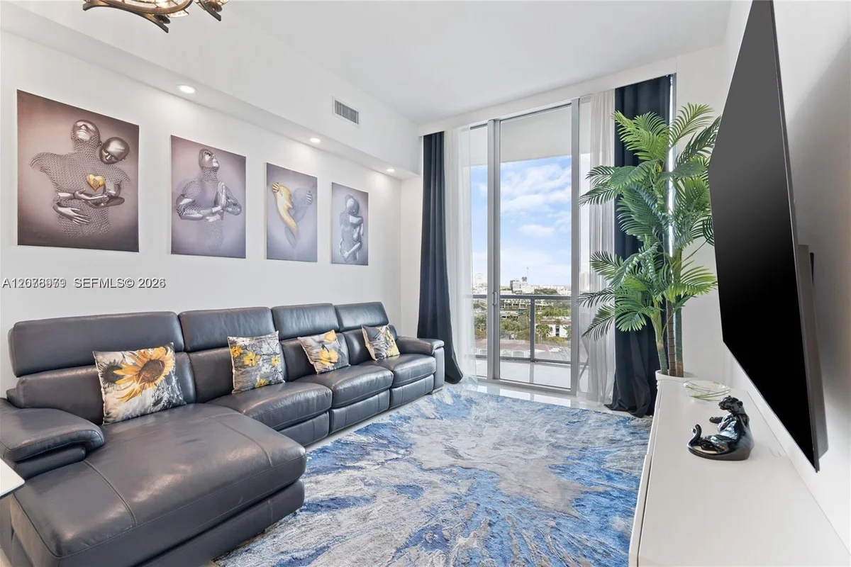 3029 NE 188th St #1021, Aventura: photo 1 of 30