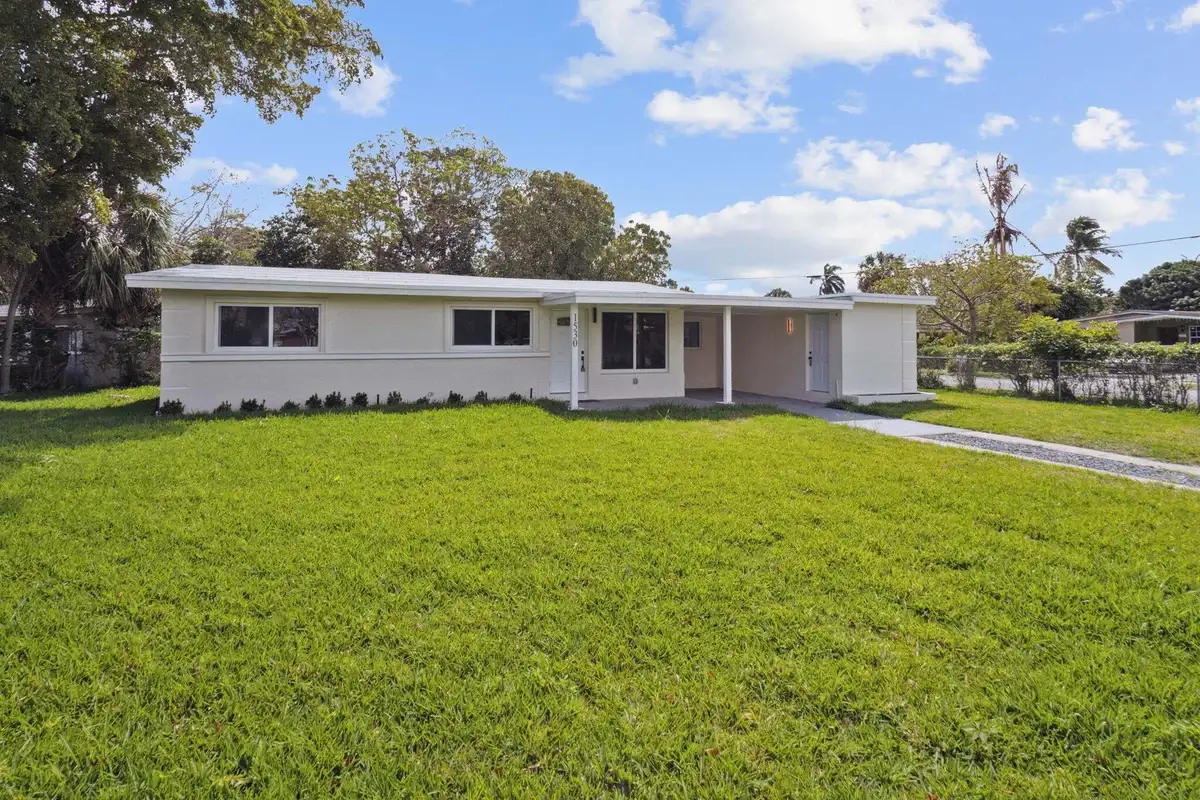 1530 NW 18th Ct, Fort Lauderdale: photo 1 of 26