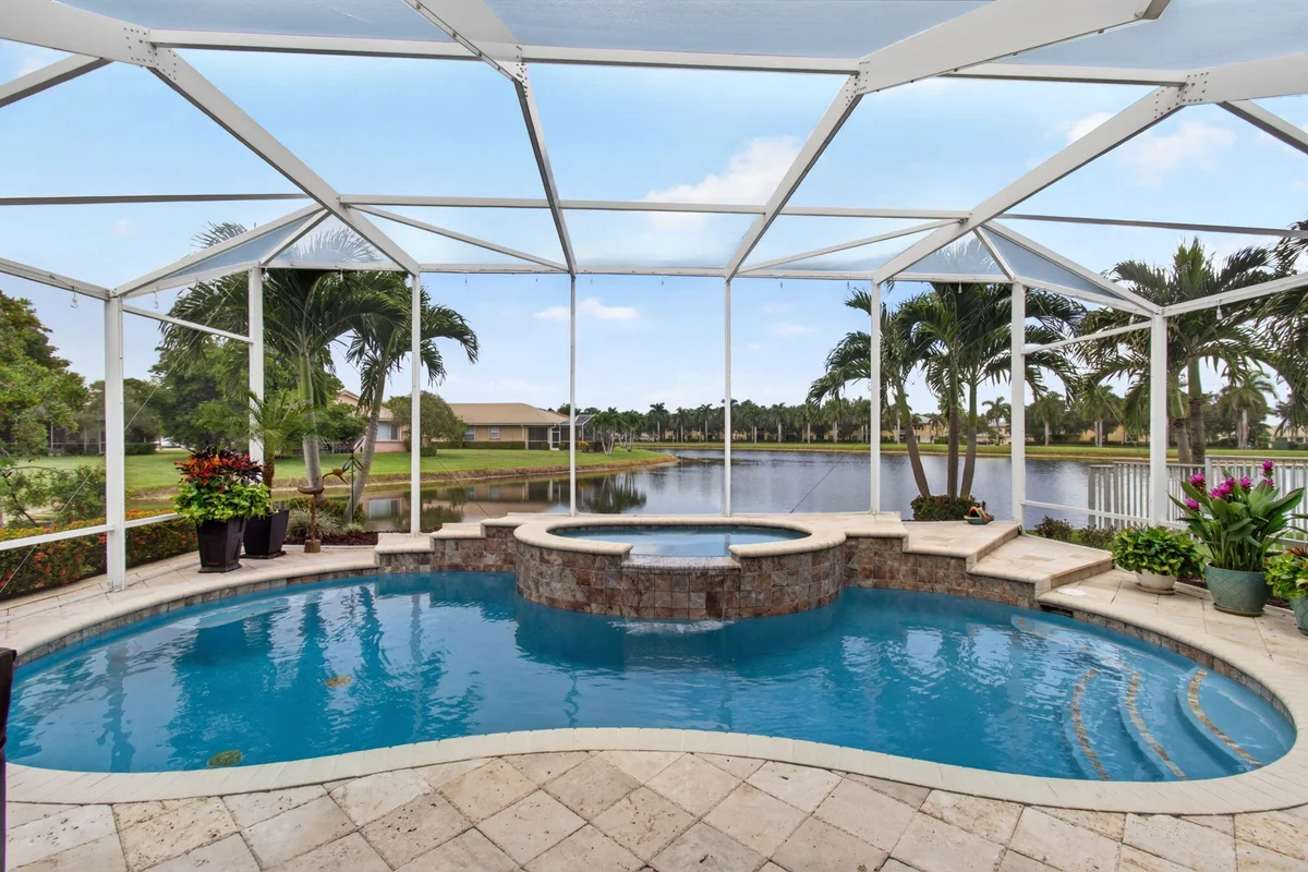 2271 Egret Cove Dr, West Palm Beach: photo 1 of 87