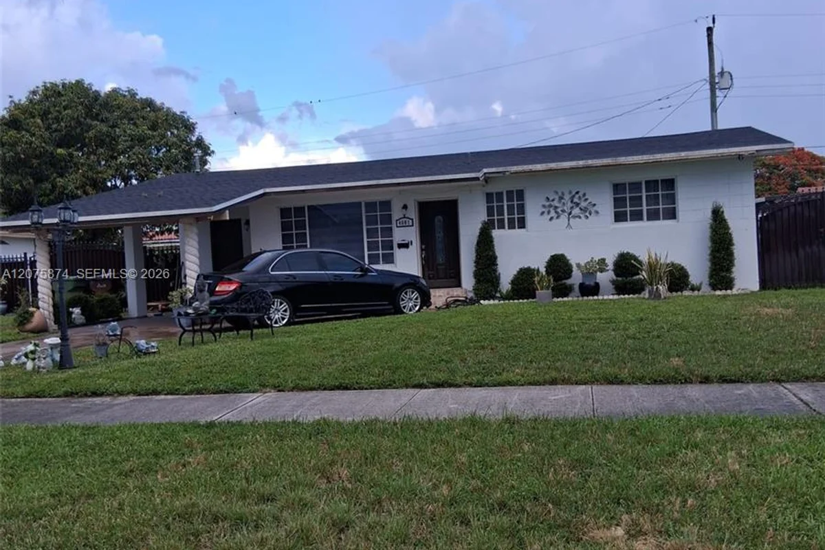 4601 W 9th Ave, Hialeah: photo 1 of 13