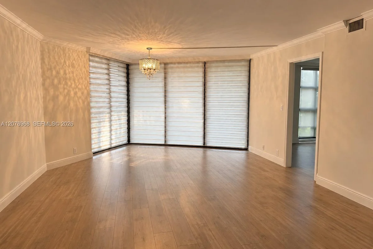 4000 Towerside Ter #304, Miami: photo 1 of 17