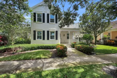 325 Sweet Bay Cir, Jupiter: photo 1 of 44