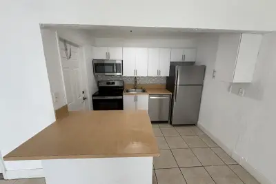 4271 NW 5th St #128, Plantation: photo 1 of 5